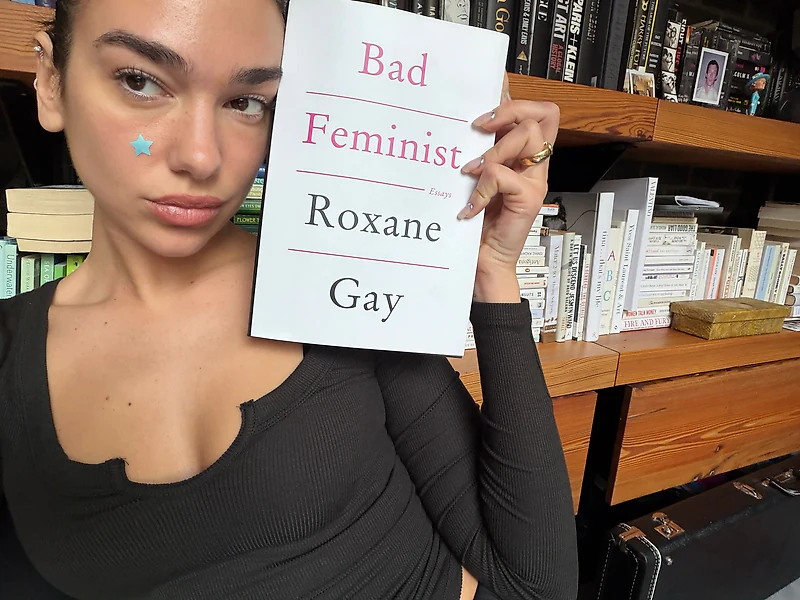 Dua Lipa's hand photo