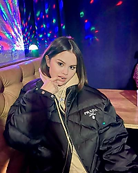 Selena Gomez profile photo